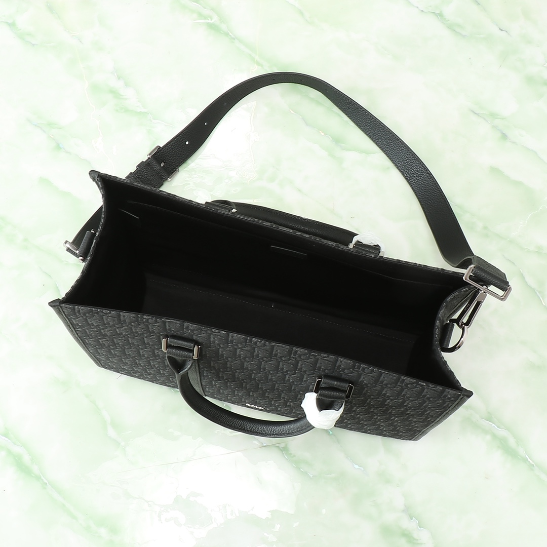 Dior Basic Bag Cow Leather Black L-s