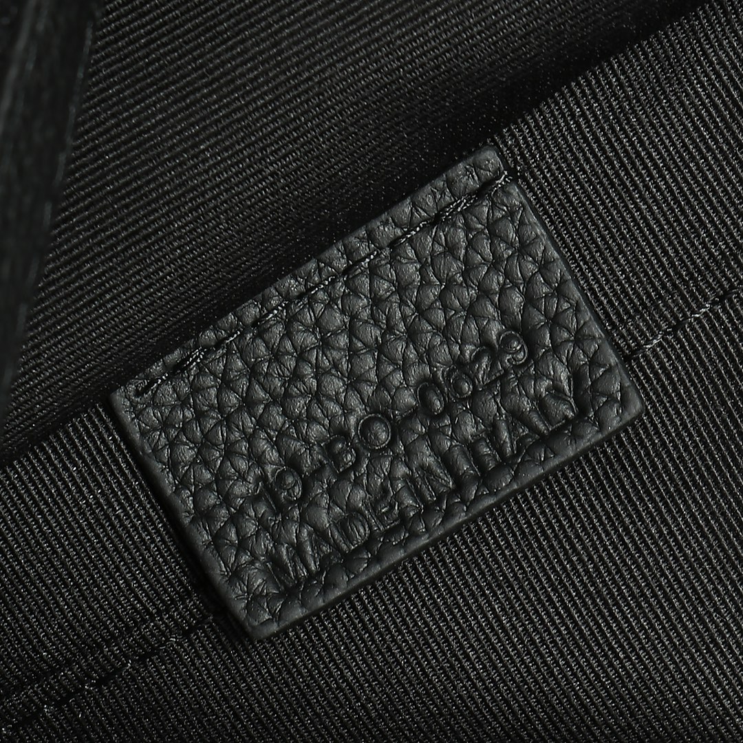 Dior Basic Bag Cow Leather Black L-s