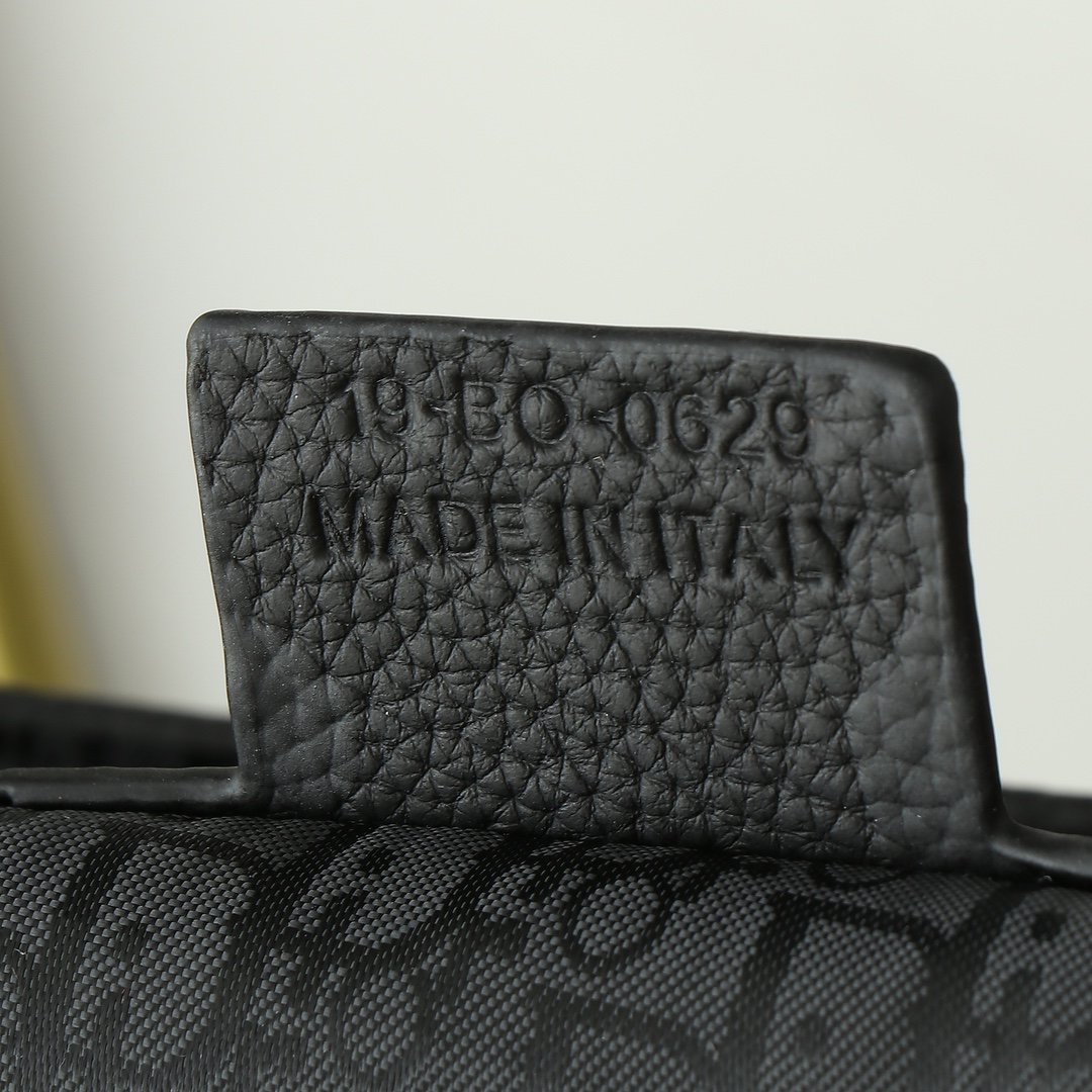 Dior Basic Bag Cow Leather Black S