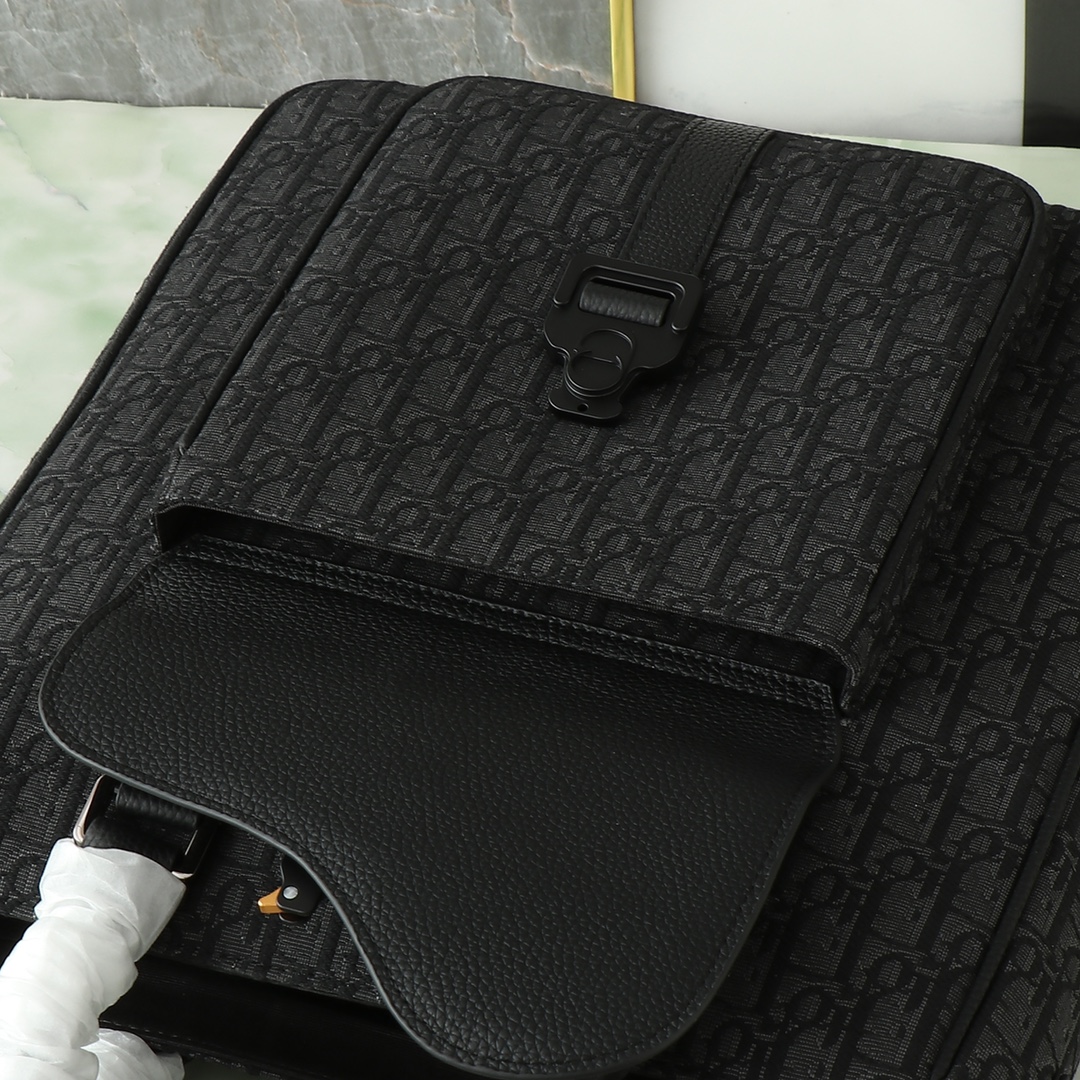 Dior Basic Bag Cow Leather Black L-s