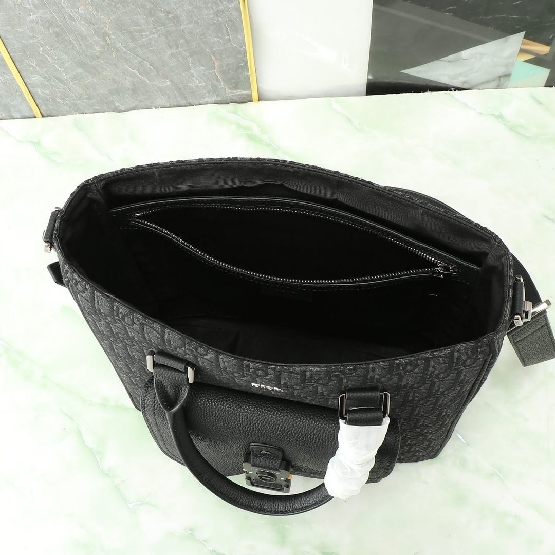 Dior Basic Bag Cow Leather Black L-s