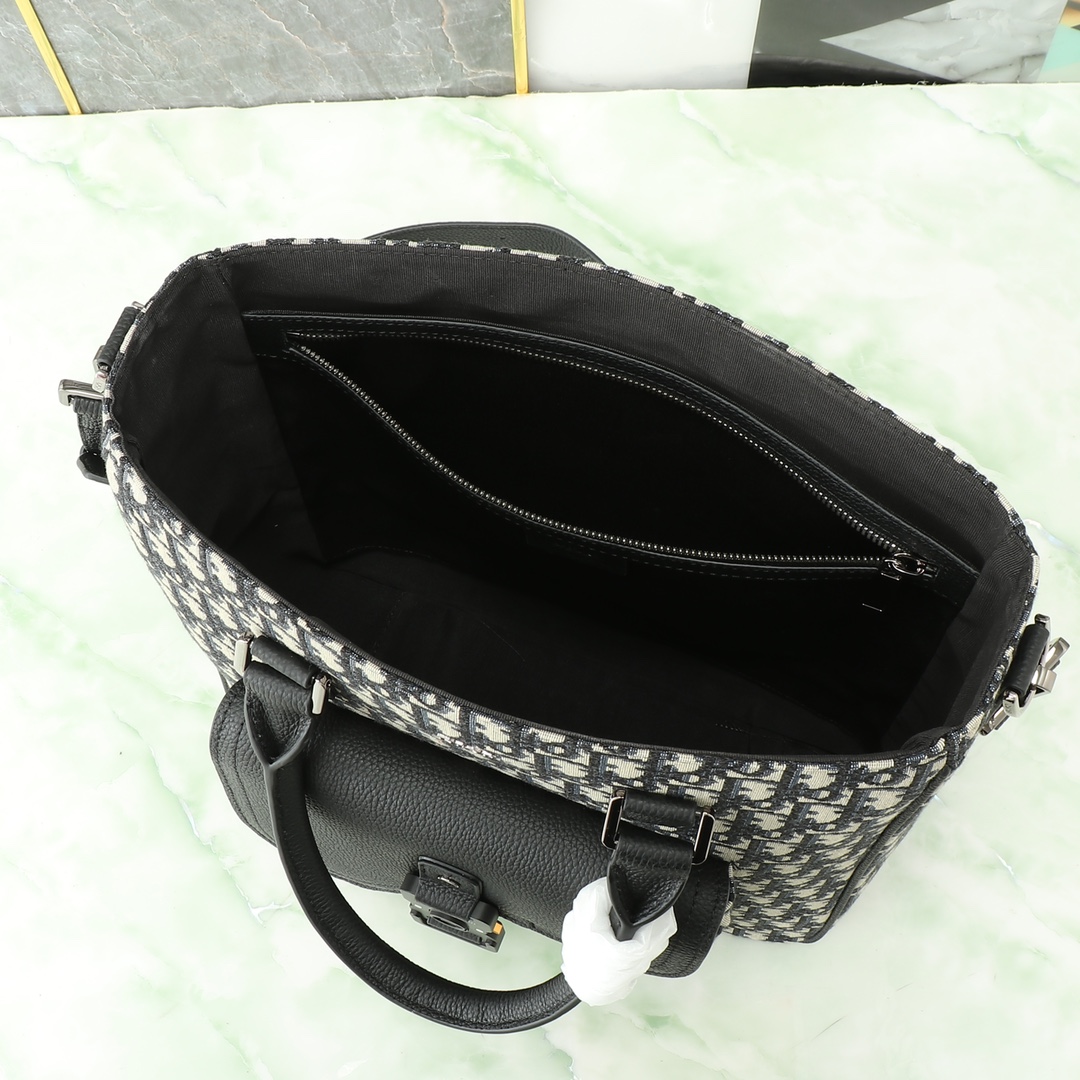 Dior Basic Bag Cow Leather Black L-s