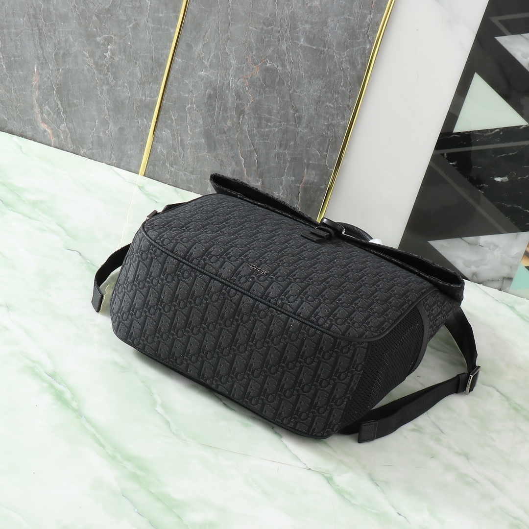 Dior Shoulder Bag Cow Leather Black L-s