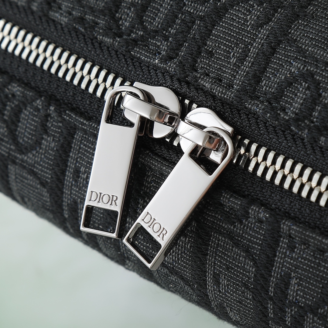 Dior Clutch Bag Cow Leather Black L-s