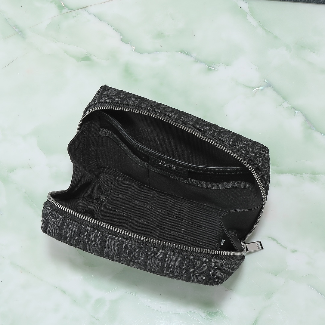 Dior Clutch Bag Cow Leather Black L-s