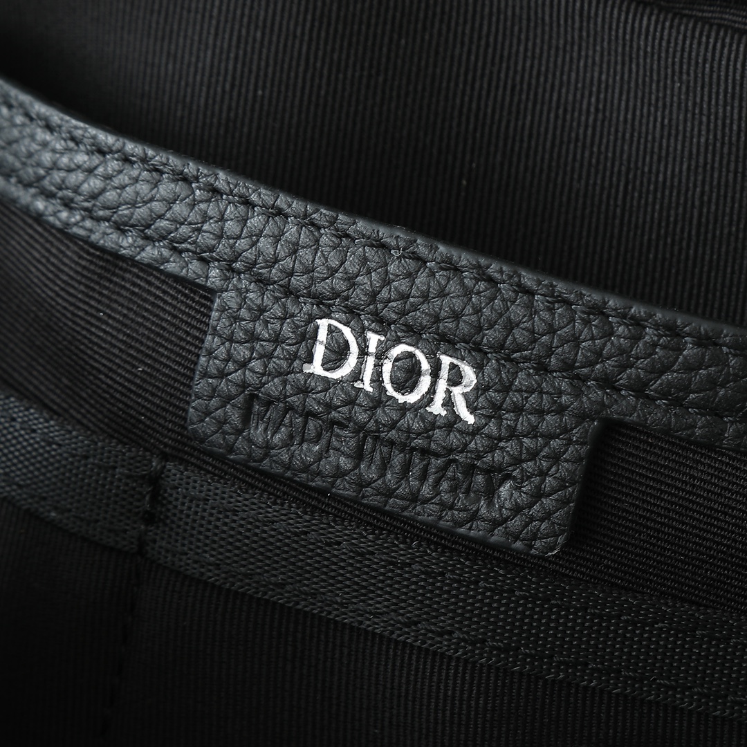 Dior Clutch Bag Cow Leather Black L-s