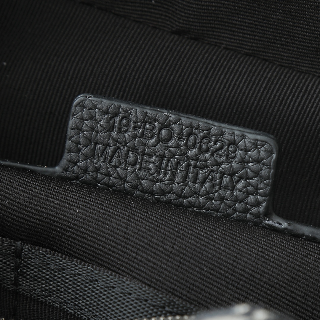 Dior Clutch Bag Cow Leather Black L-s