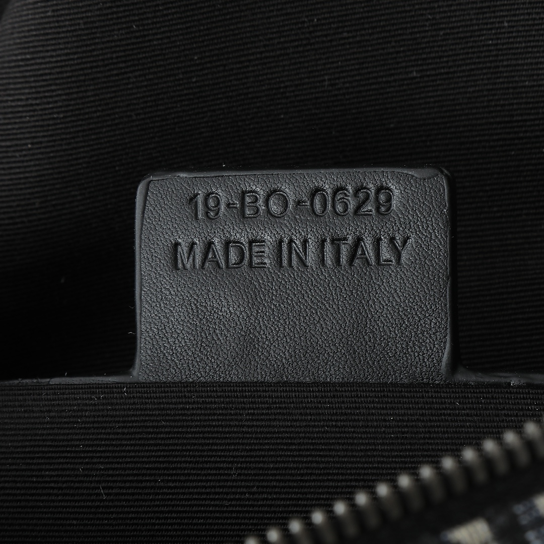 Dior Basic Bag Cow Leather Black L-s