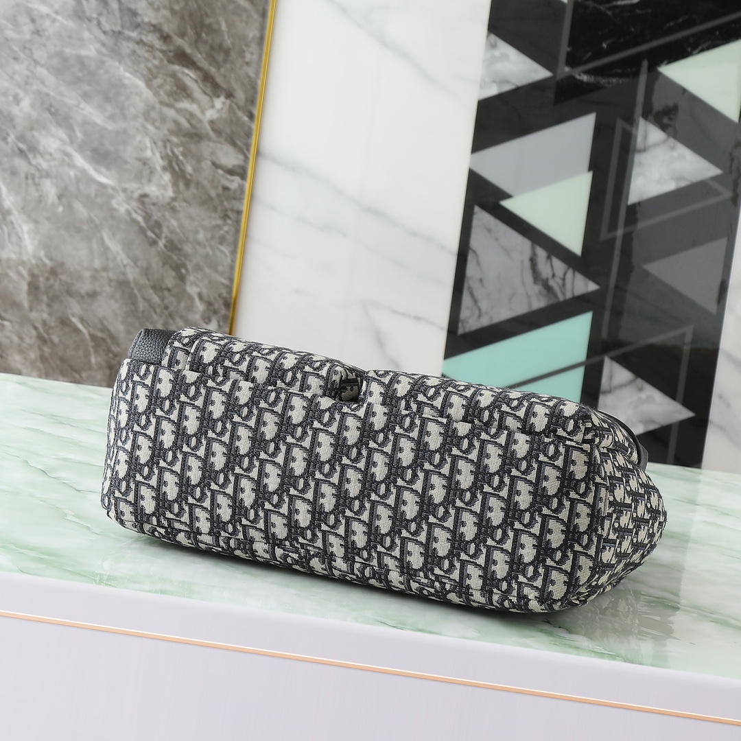 Dior Basic Bag Cow Leather Black M-l-s