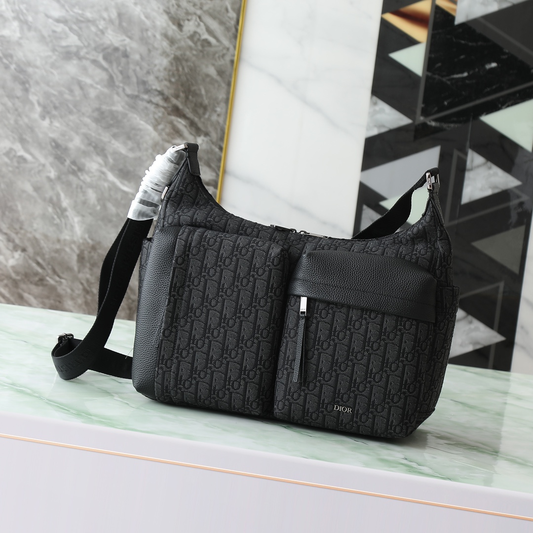 Dior Basic Bag Cow Leather Black M-l-s