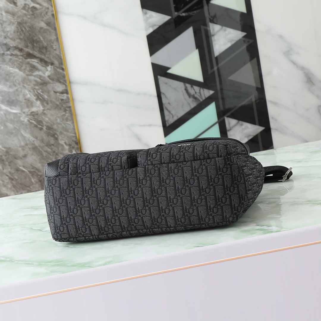 Dior Basic Bag Cow Leather Black M-l-s