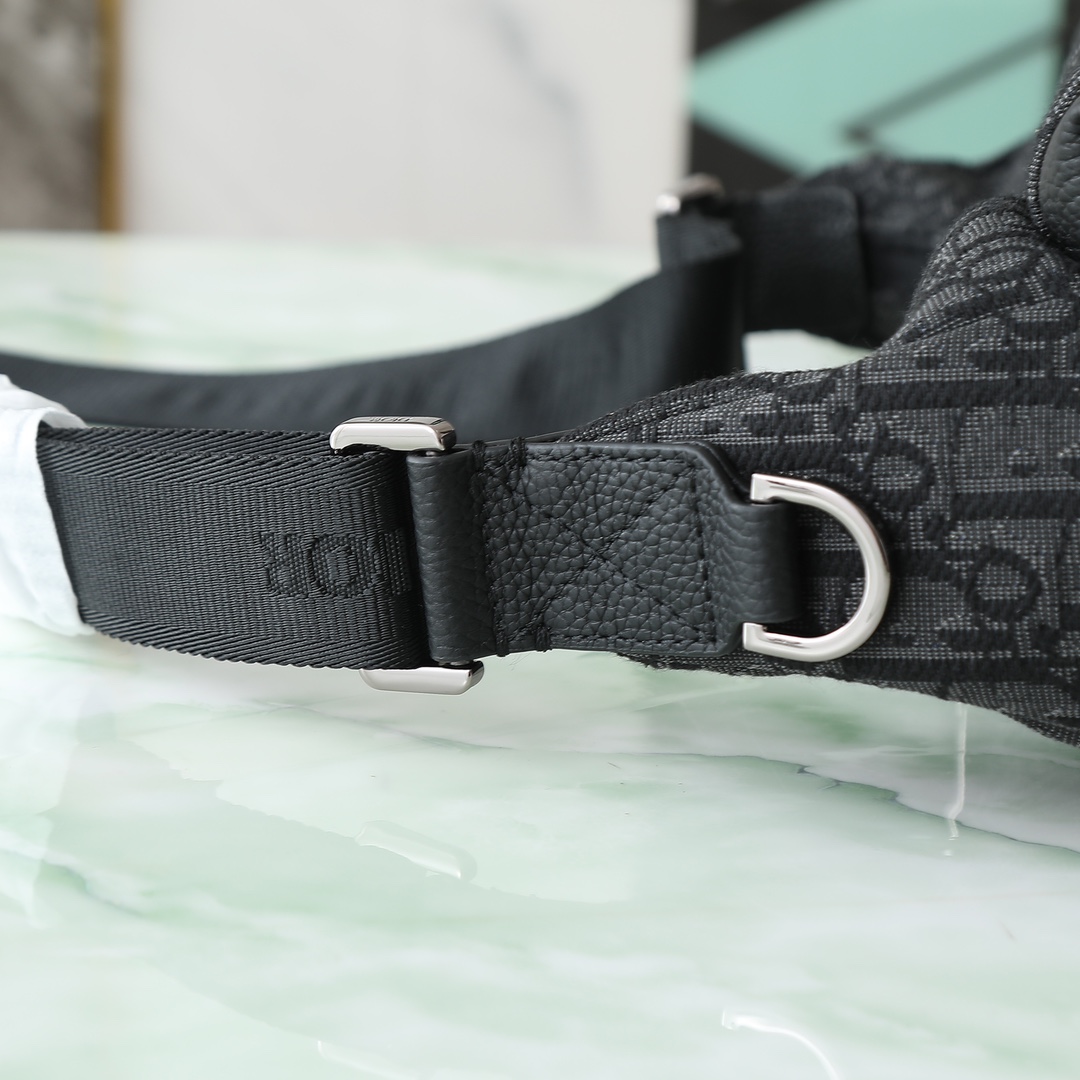 Dior Basic Bag Cow Leather Black M-l-s