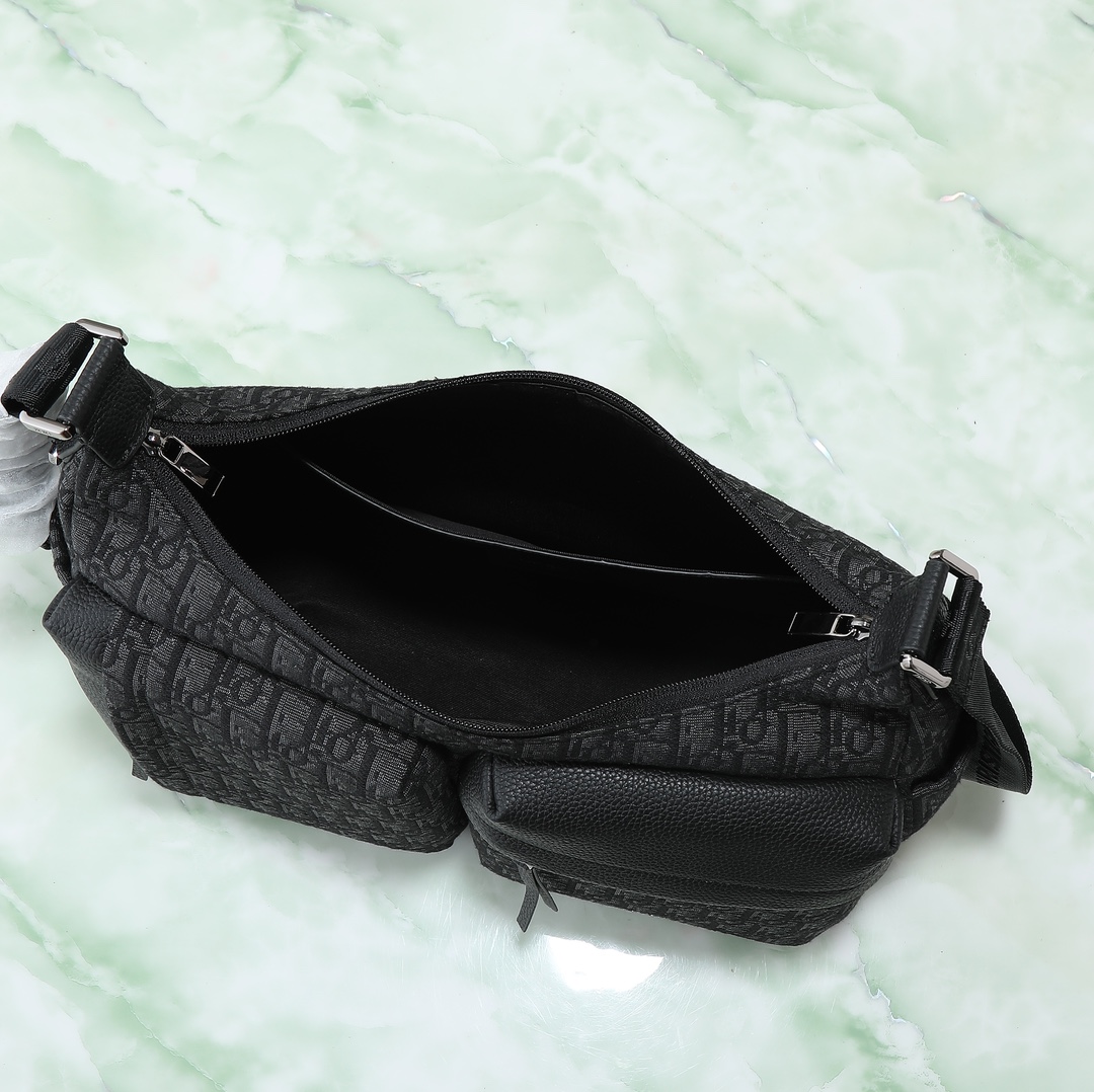 Dior Basic Bag Cow Leather Black M-l-s