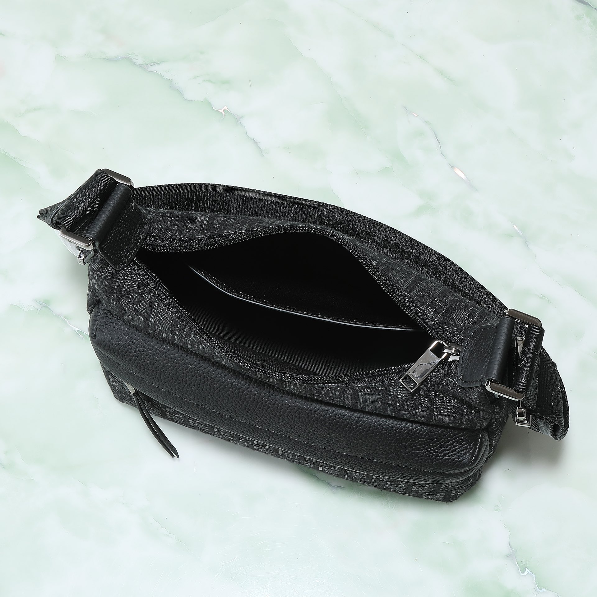 Dior Basic Bag Cow Leather Black L-s