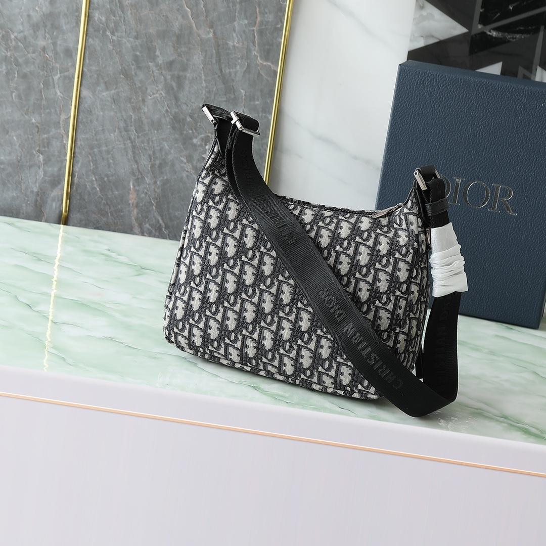 Dior Basic Bag Cow Leather Black L-s