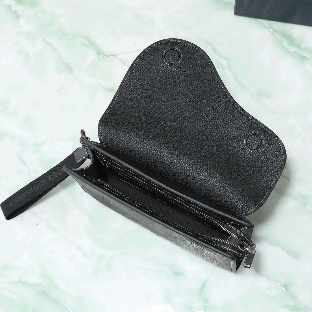 Dior Clutch Bag Cow Leather Black S