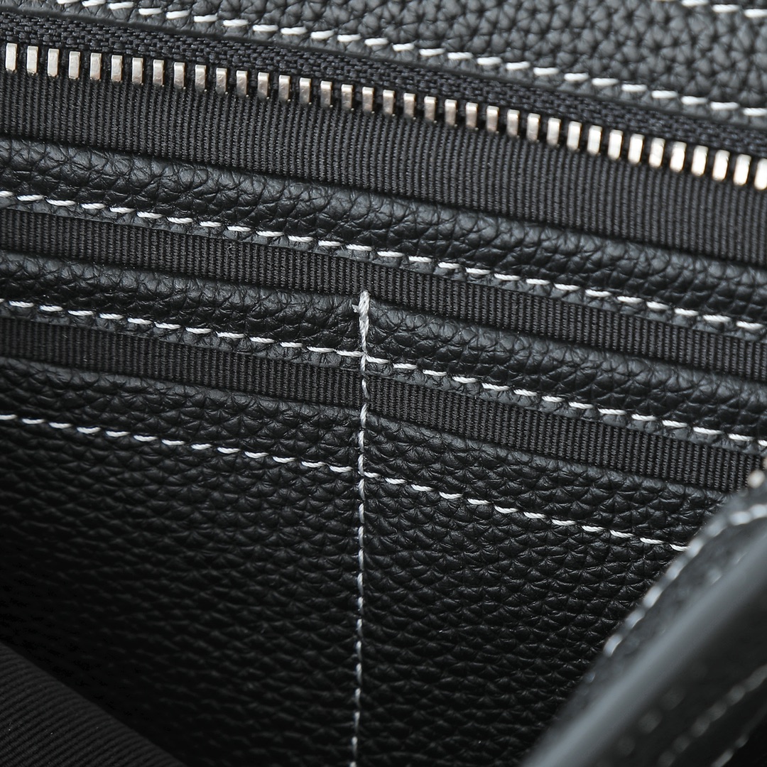 Dior Clutch Bag Cow Leather Black S