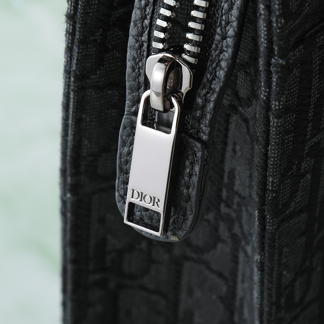 Dior Clutch Bag Cow Leather Black L-s