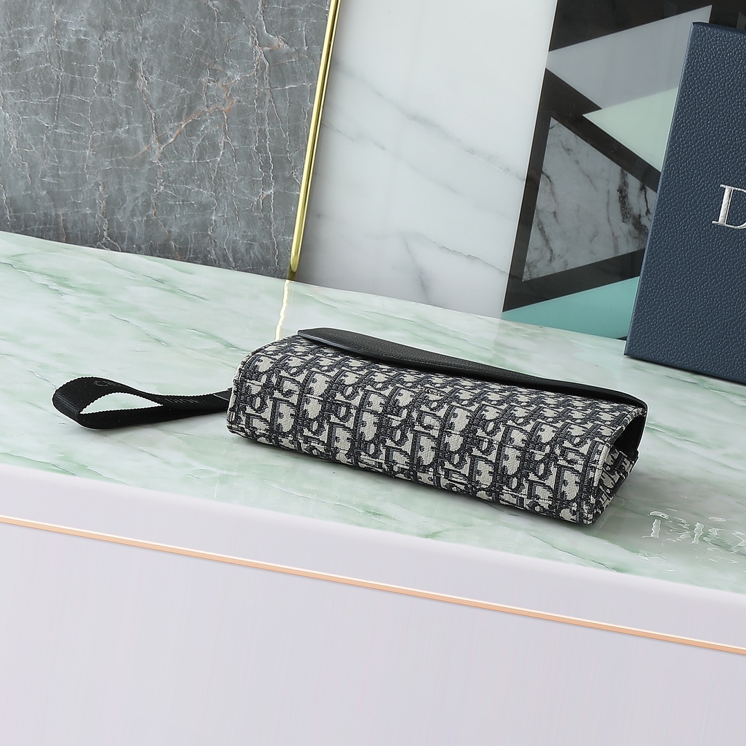 Dior Clutch Bag Cow Leather Black M-l-s