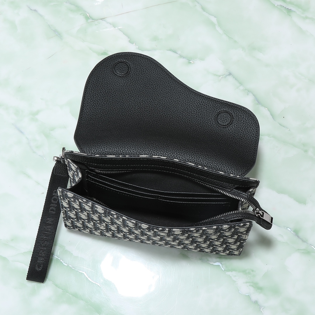 Dior Clutch Bag Cow Leather Black M-l-s