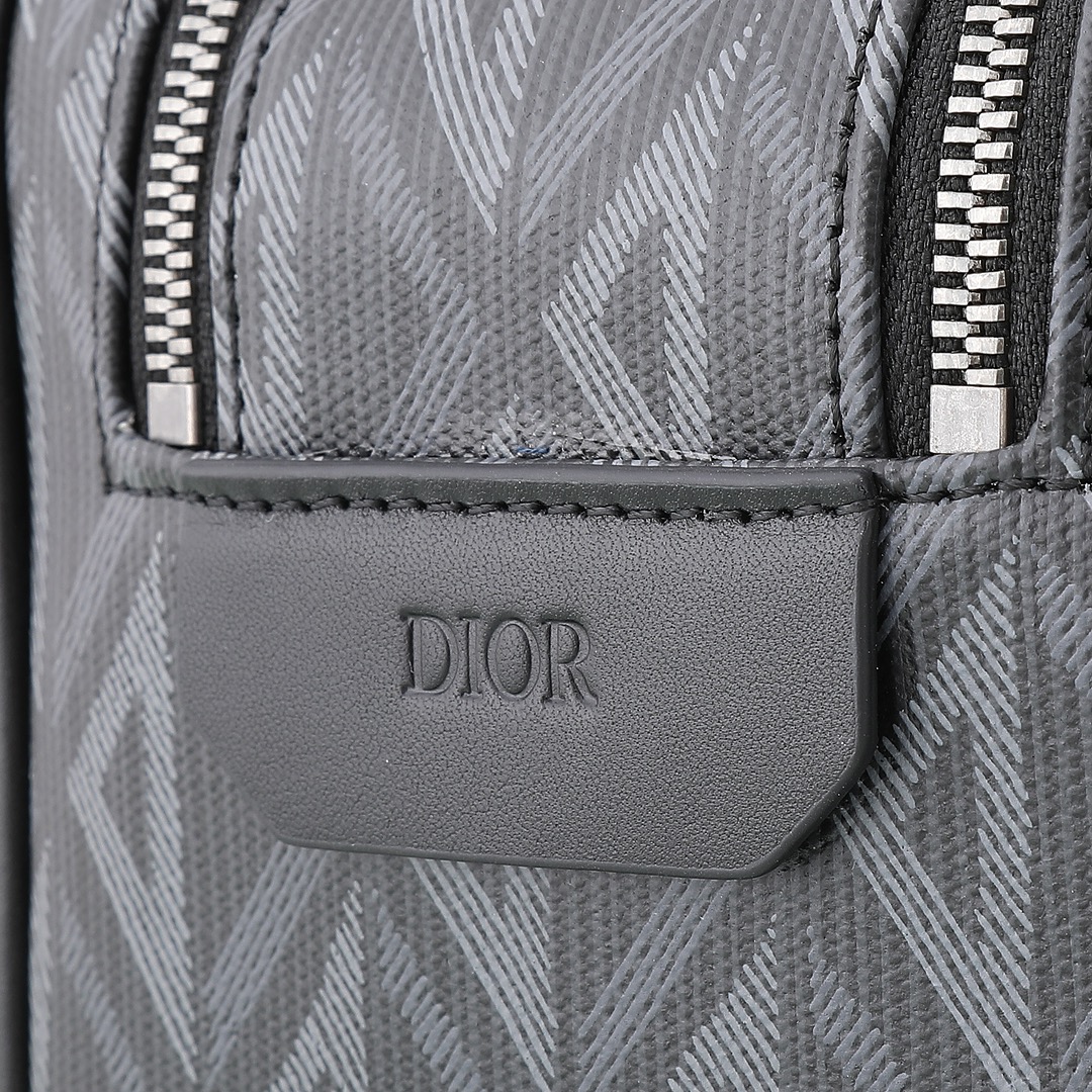 Dior Basic Bag Cow Leather Black M-s