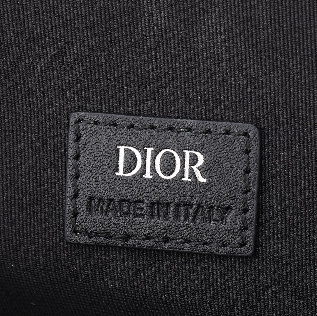 Dior Basic Bag Cow Leather Black M-s