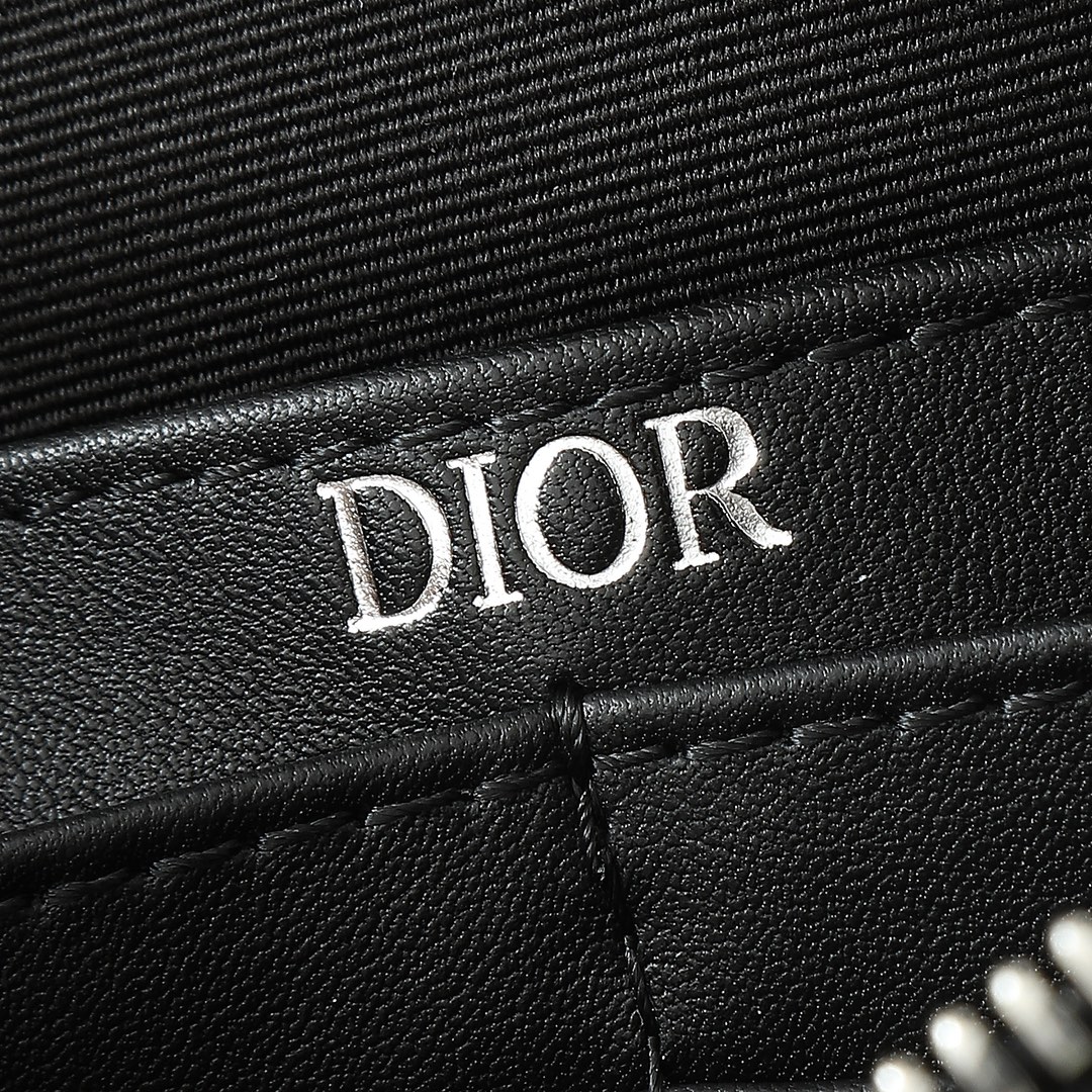 Dior Clutch Bag Cow Leather Black L-s