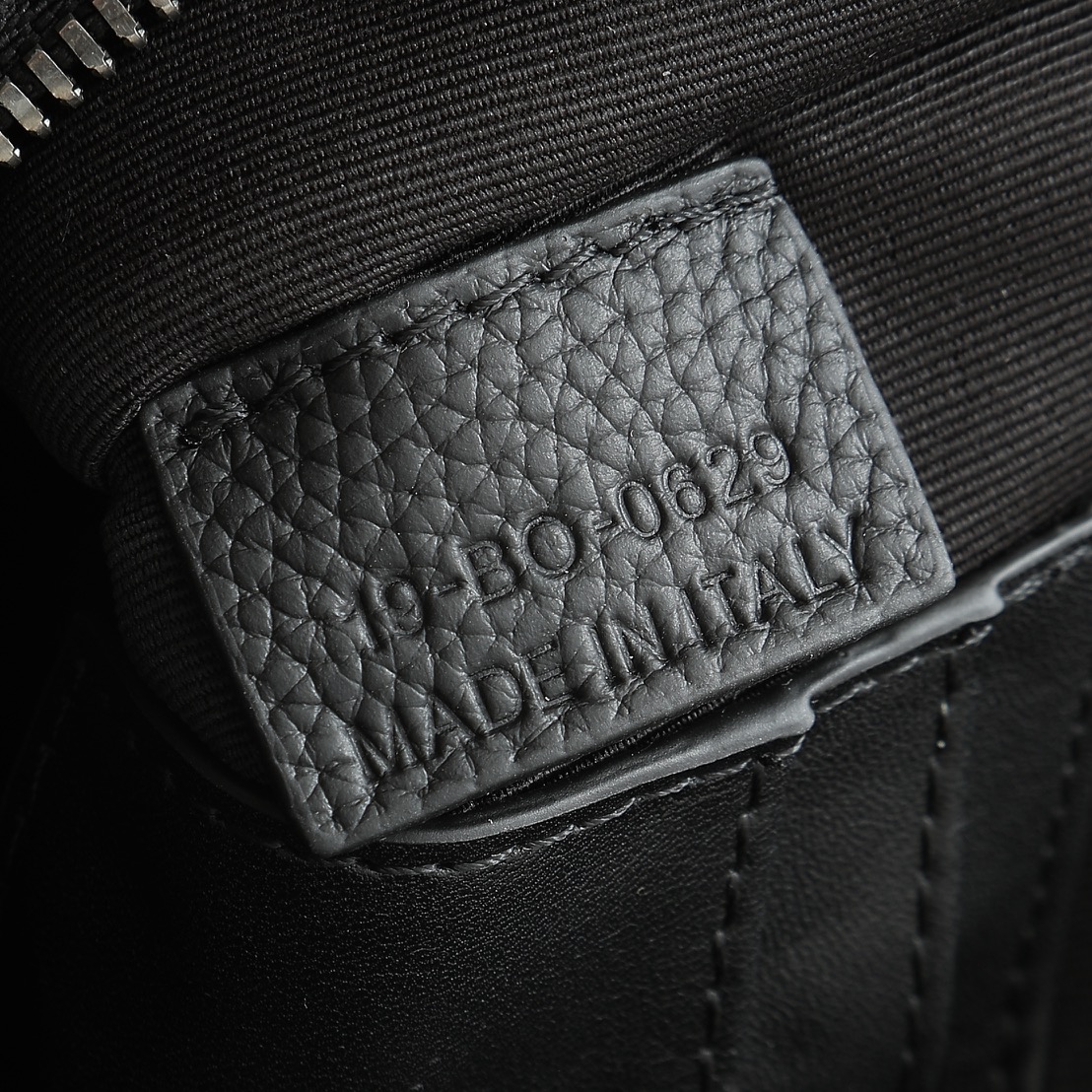 Dior Clutch Bag Cow Leather Black L-s