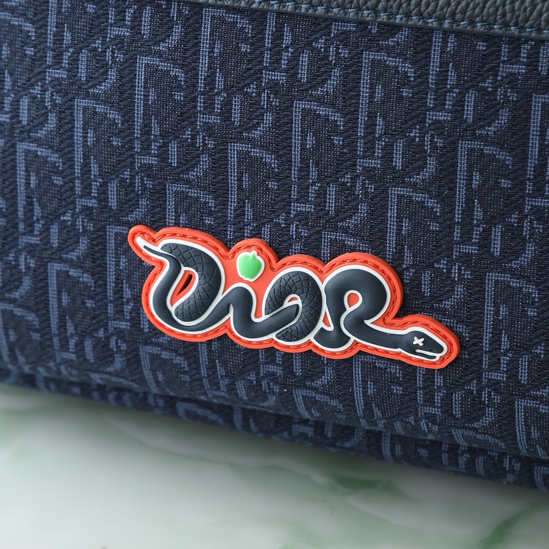 Dior Shoulder Bag Cow Leather Red L-s