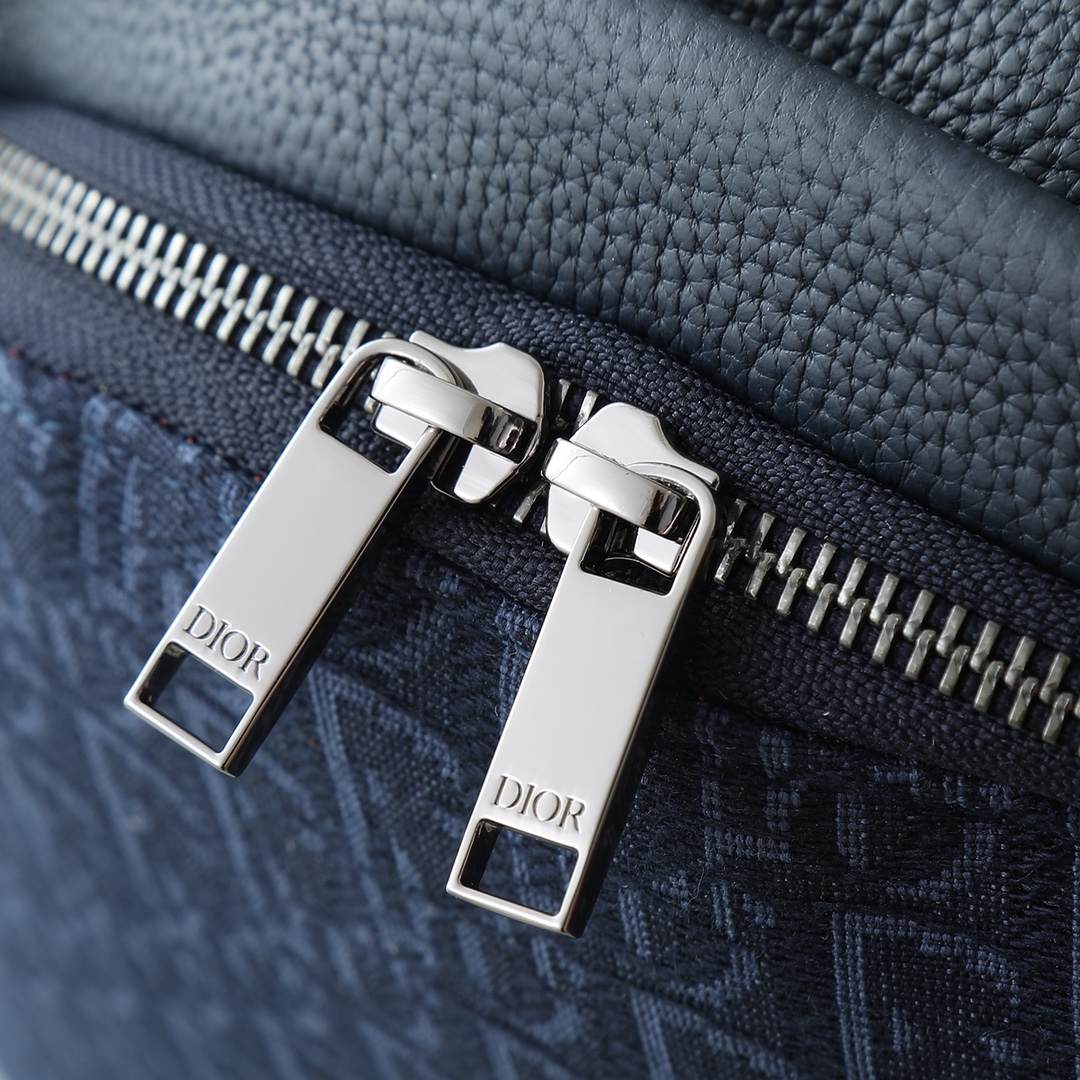 Dior Shoulder Bag Cow Leather Red L-s