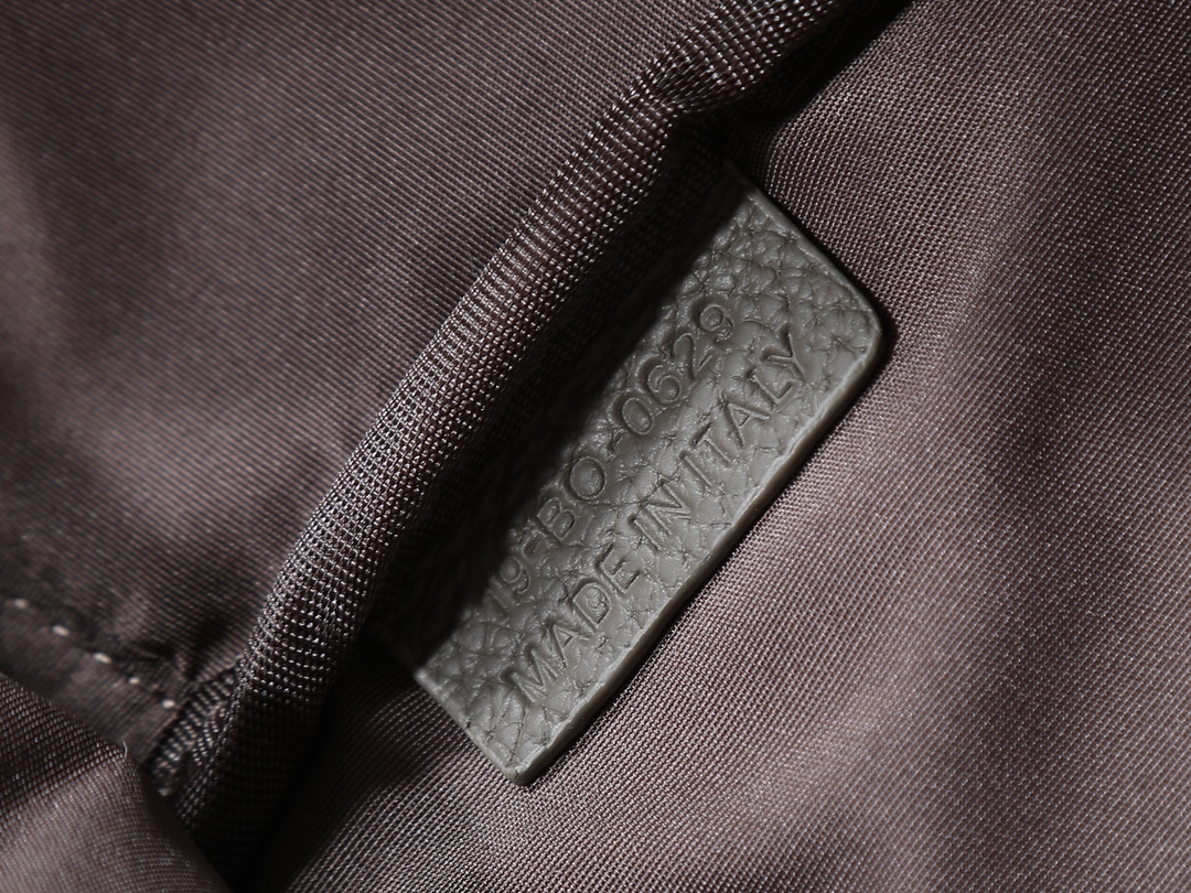 Dior Shoulder Bag Cow Leather Gray L-s-199l