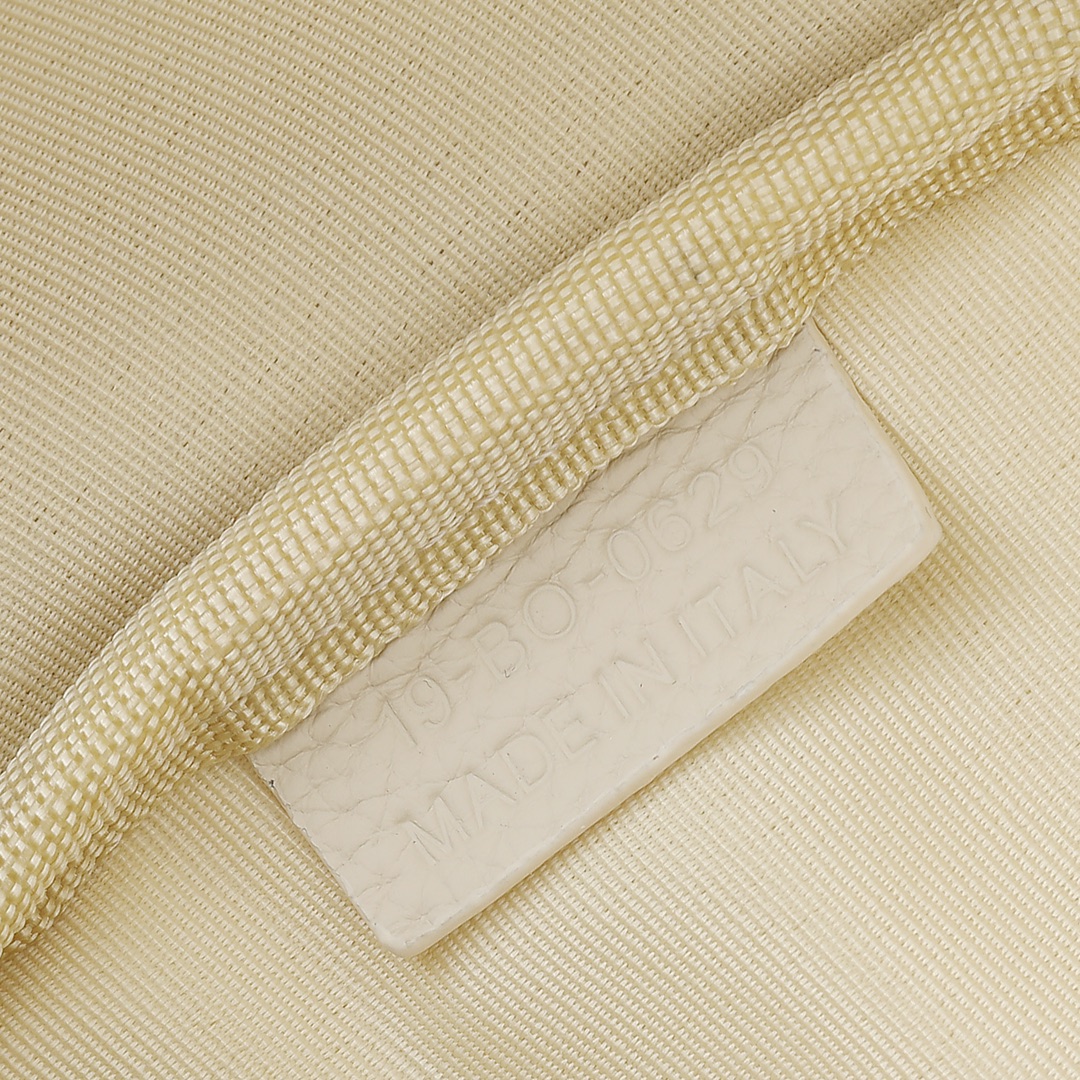 Dior Shoulder Bag Cow Leather Beige L-s-199l