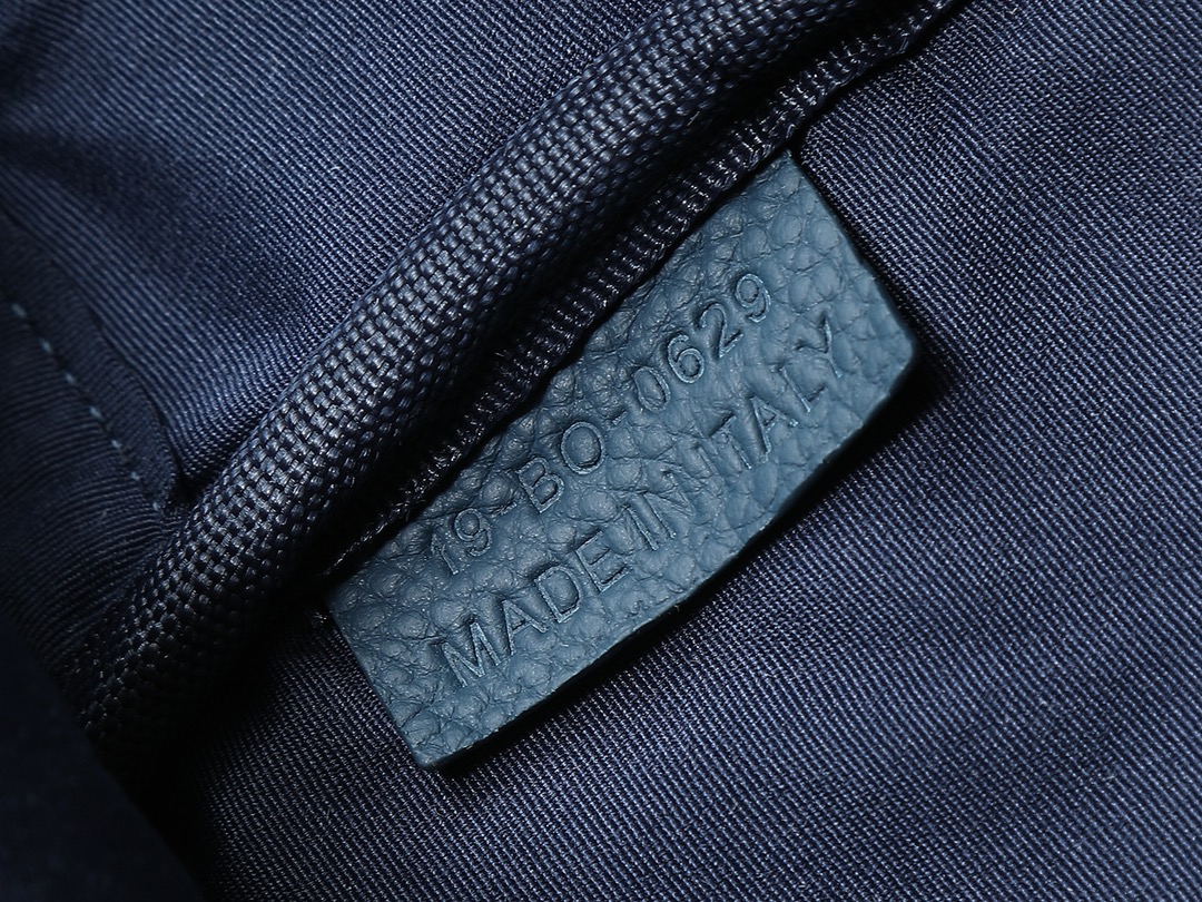 Dior Shoulder Bag Cow Leather Blue L-s