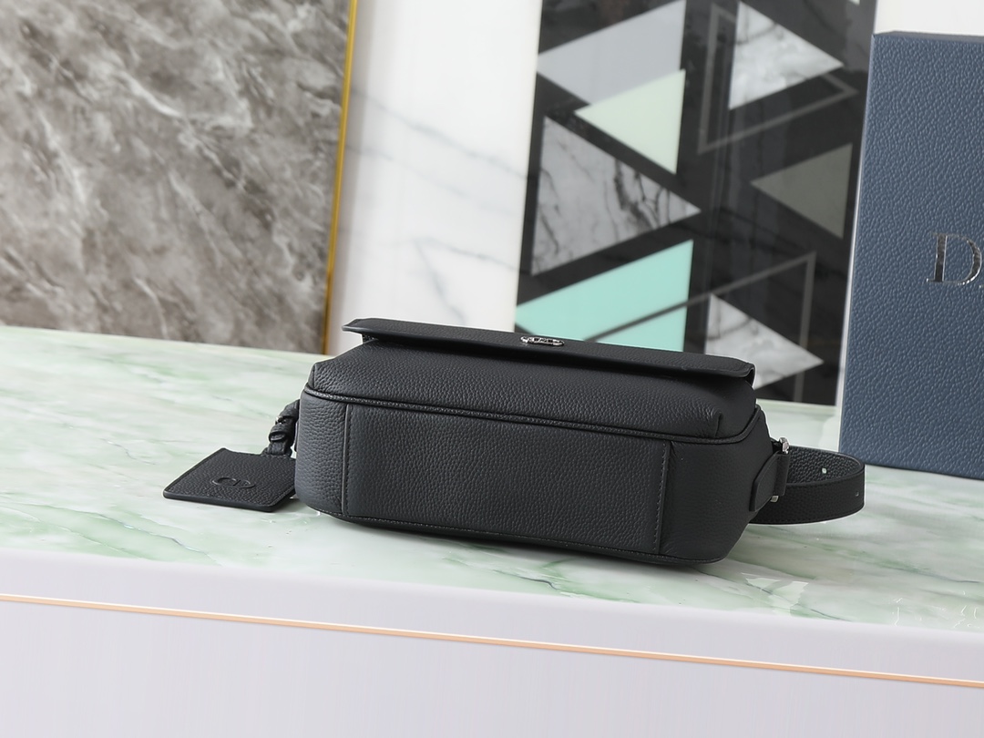 Dior Messenger Bag Cow Leather Black
