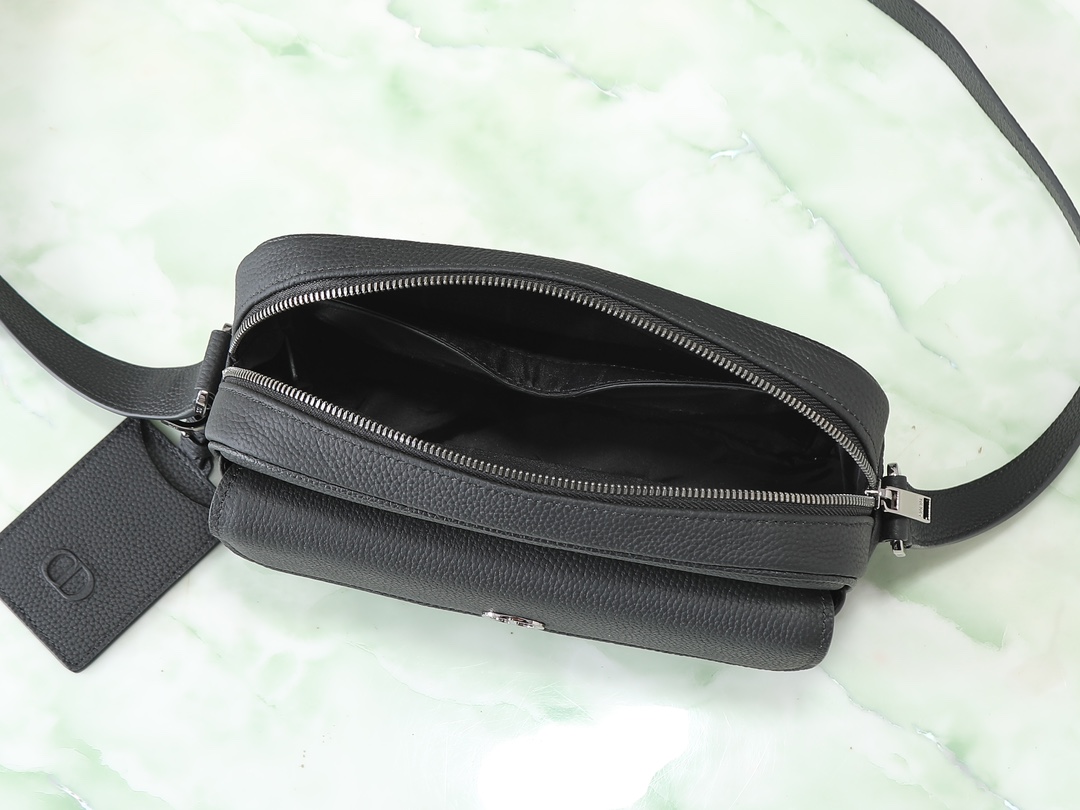 Dior Messenger Bag Cow Leather Black