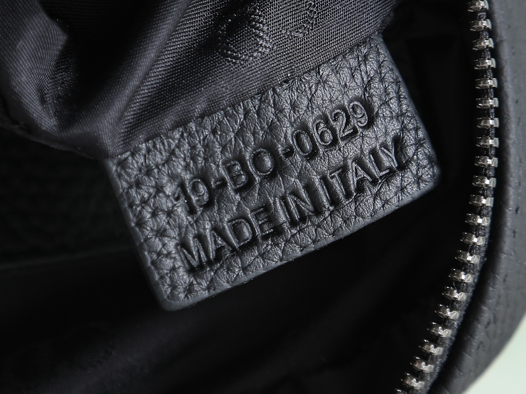 Dior Messenger Bag Cow Leather Black