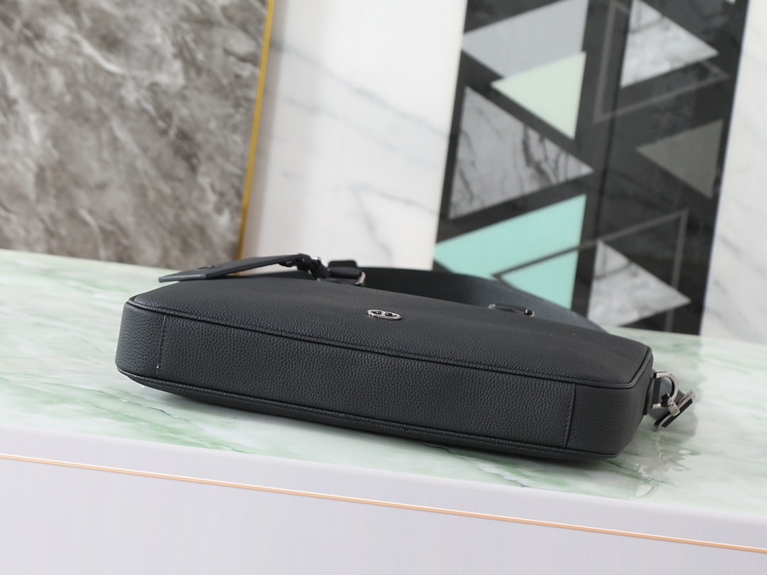 Dior Basic Bag Cow Leather Black Foldable