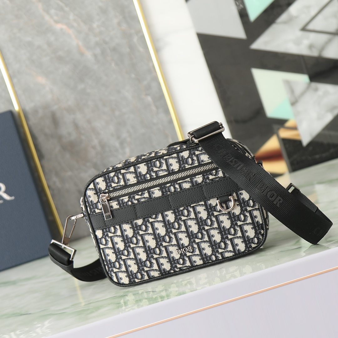 Dior Messenger Bag Cow Leather Black M-l-s