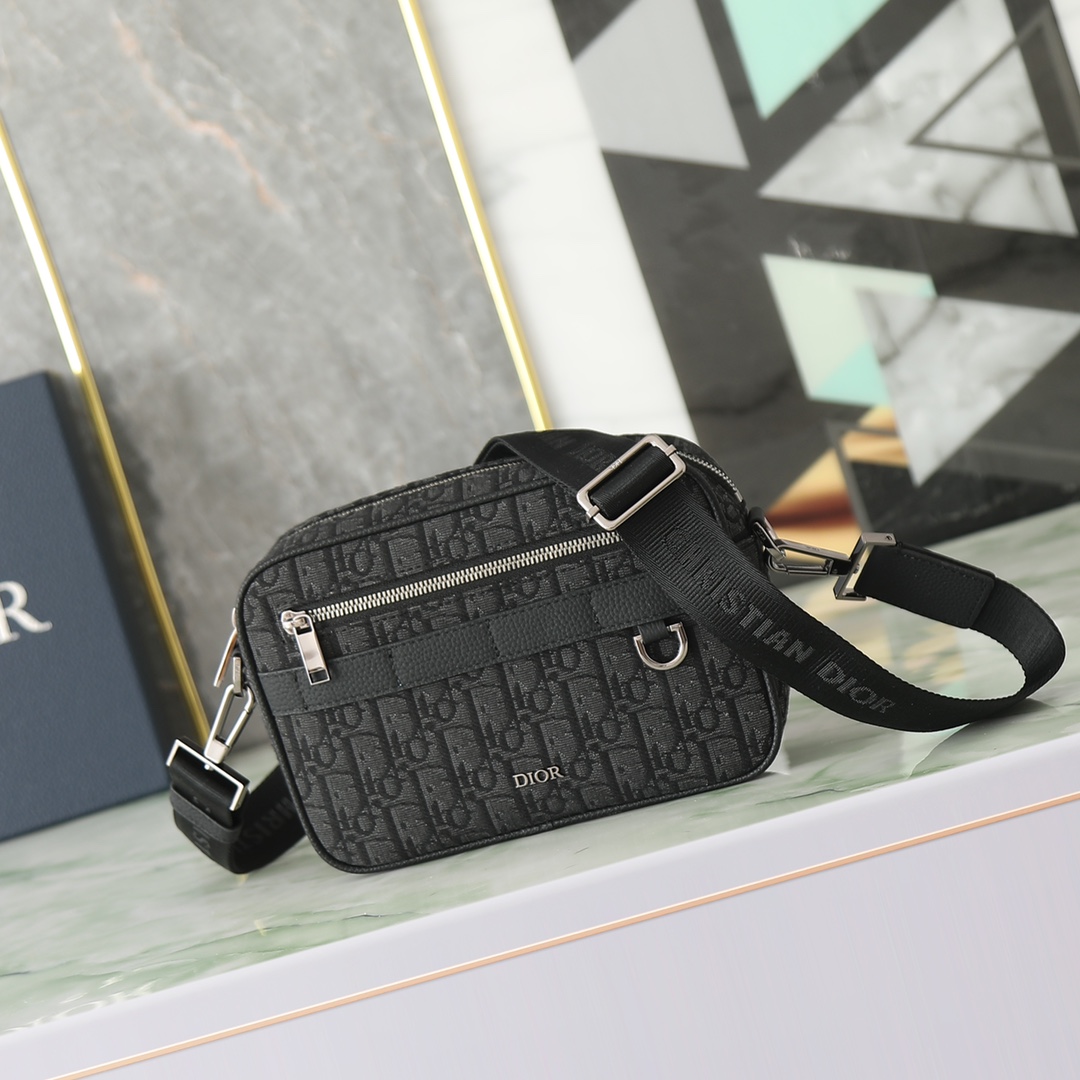 Dior Messenger Bag Cow Leather Black M-l-s