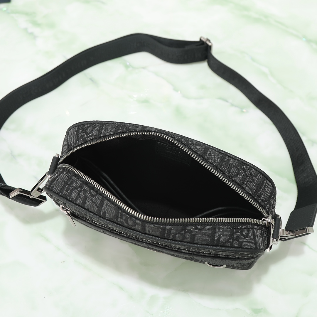 Dior Messenger Bag Cow Leather Black M-l-s