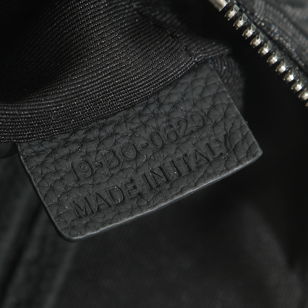 Dior Messenger Bag Cow Leather Black M-l-s