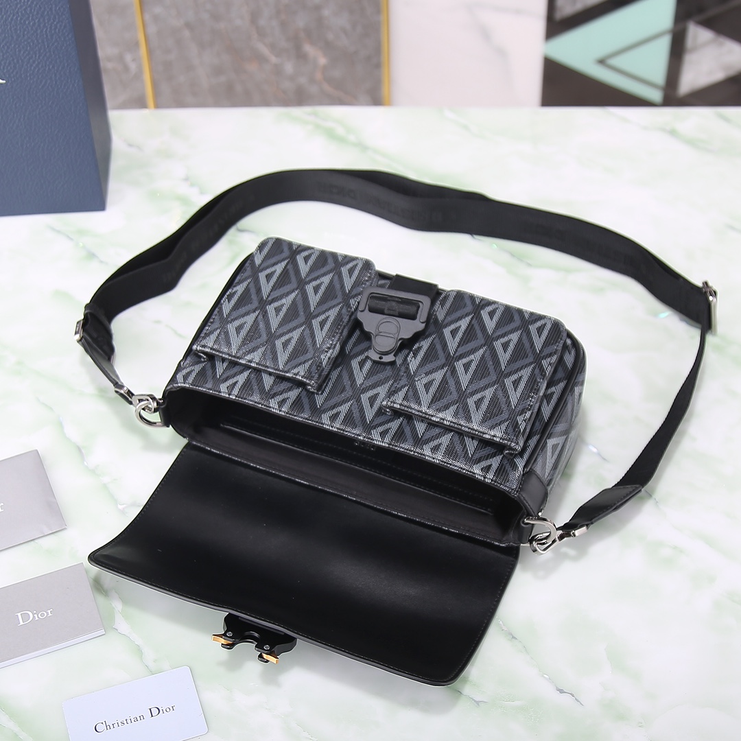 Dior Basic Bag Cow Leather Black M-s