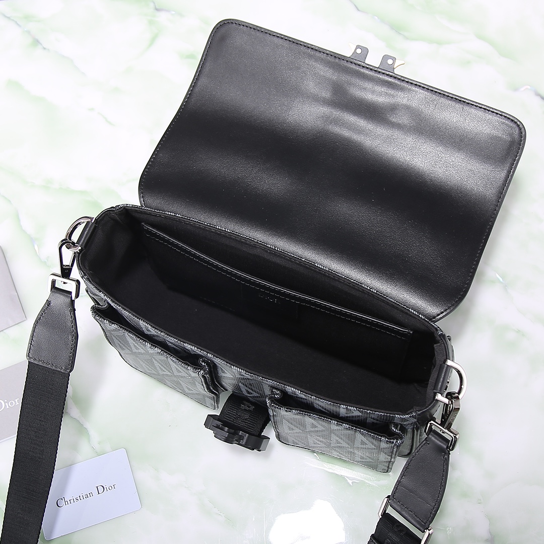 Dior Basic Bag Cow Leather Black M-s