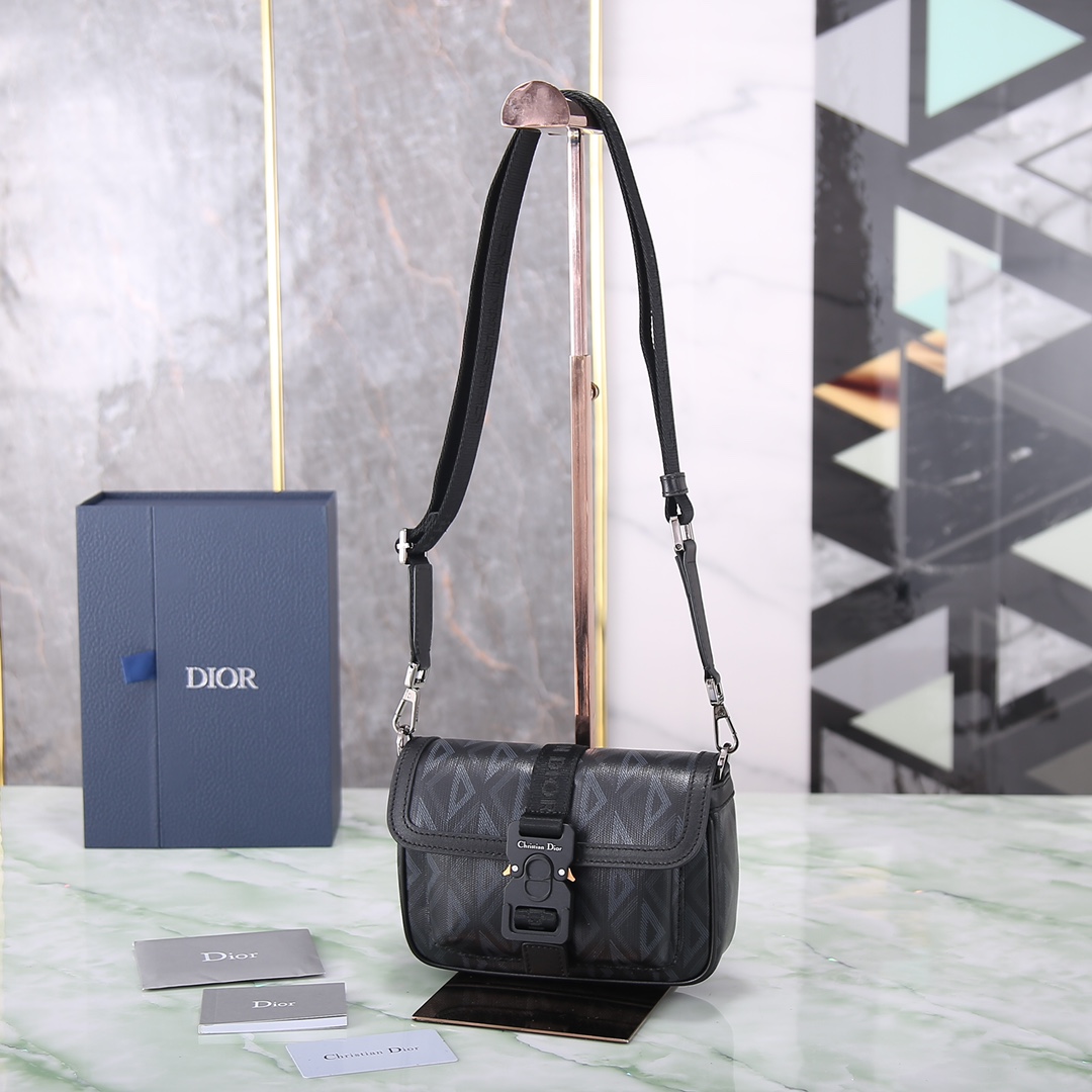 Dior Basic Bag Cow Leather Black Mini Size M-s