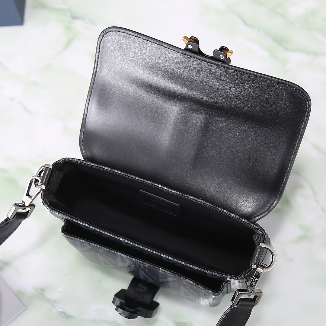Dior Basic Bag Cow Leather Black Mini Size M-s