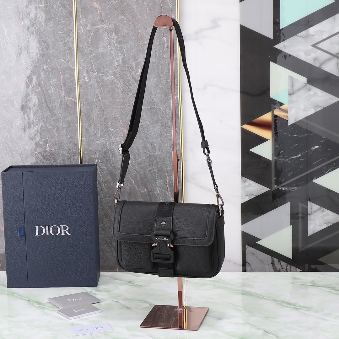 Dior Basic Bag Cow Leather Black M-s