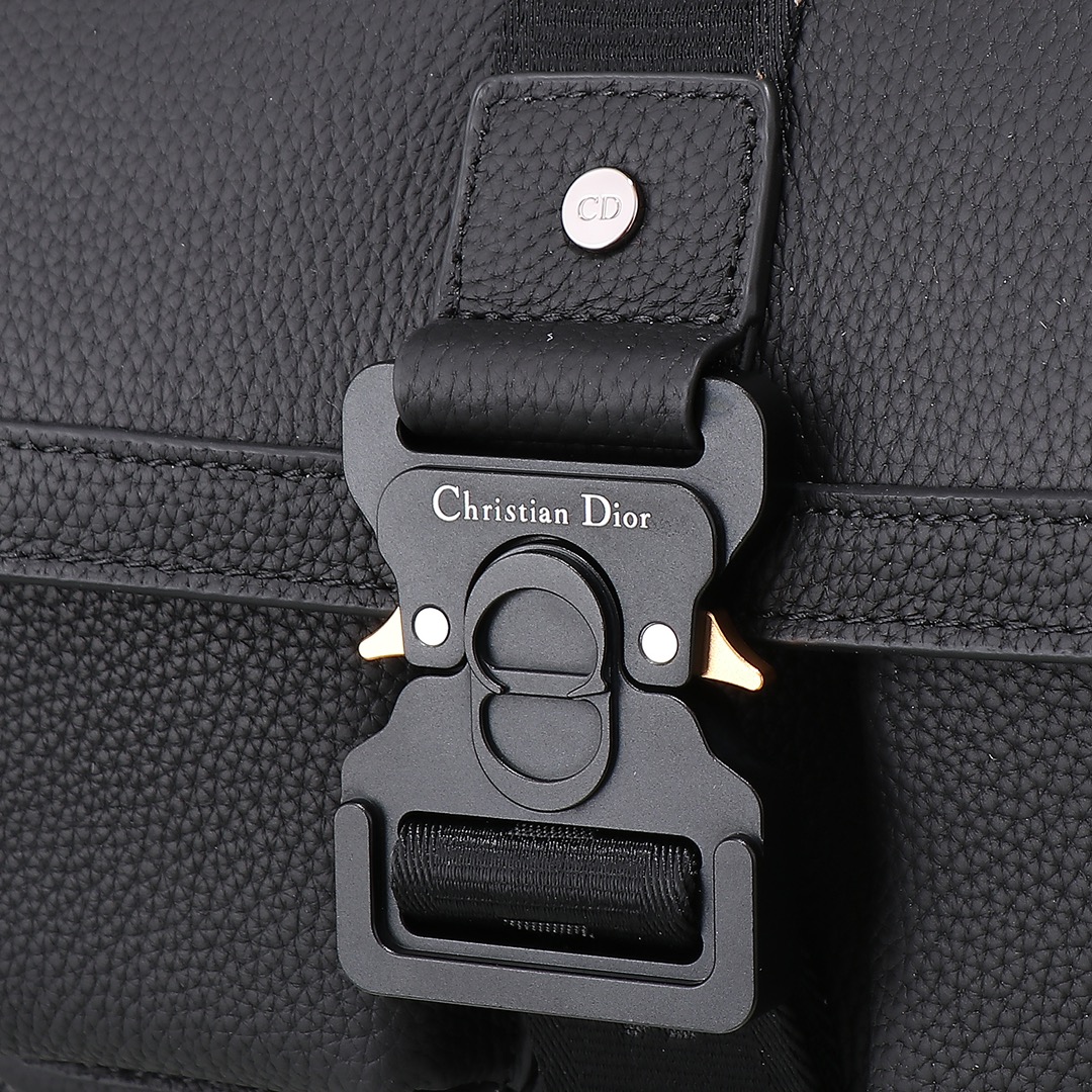 Dior Basic Bag Cow Leather Black M-s