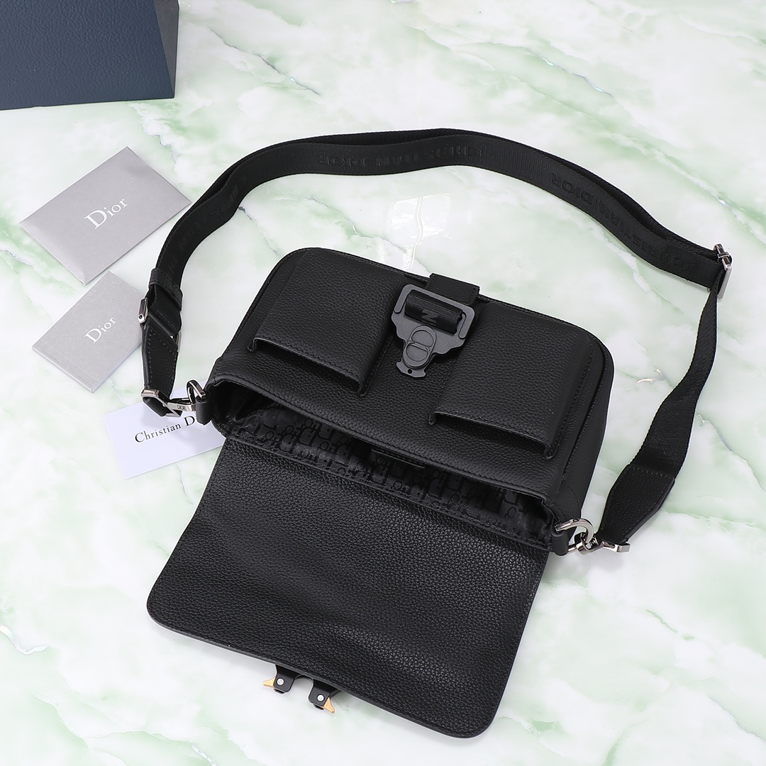 Dior Basic Bag Cow Leather Black M-s