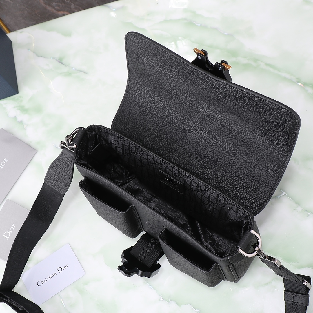 Dior Basic Bag Cow Leather Black M-s