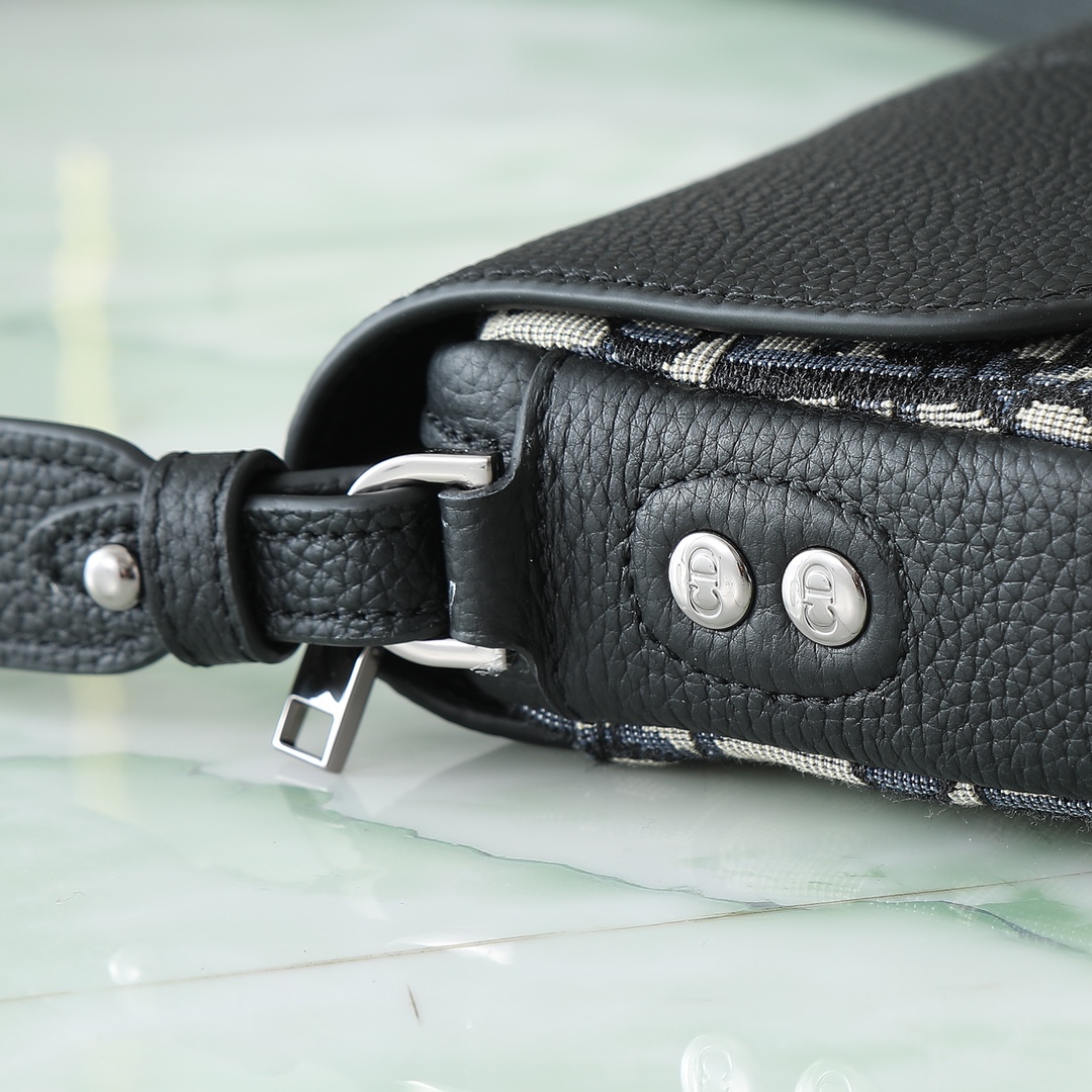 Dior Basic Bag Cow Leather Black Mini Size L-s